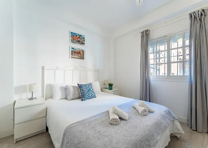 Malagasuite Macabeos Centre Apartment
